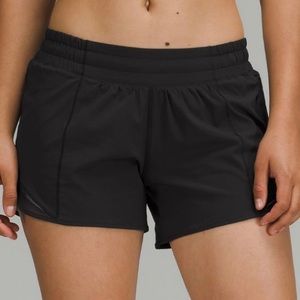 Lululemon Hotty Hot Low-Rise Lined Short 4” - Size 4